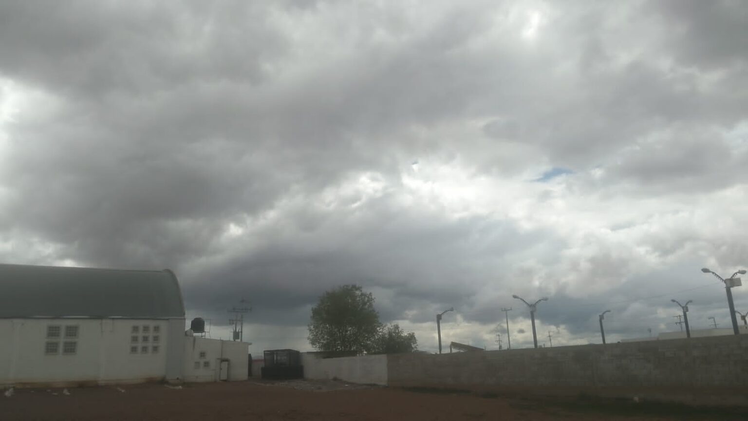 Ingreso de frente frío 11 a la entidad generará heladas en la zona serrana