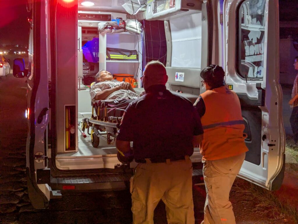 Atropellan a abuelita en el Fuentes Mares