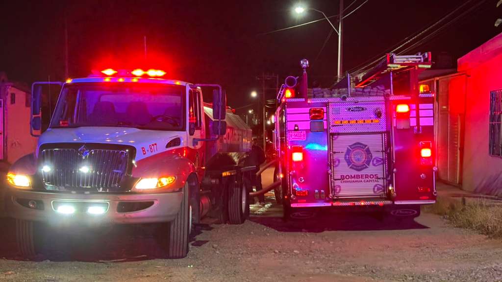 Incendio en centro pastoral causa movilización al norte