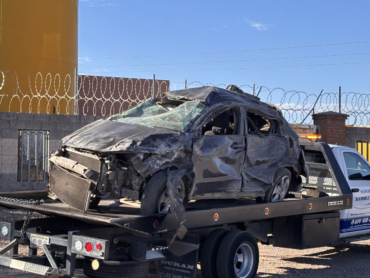 Fatal volcadura en camino al Cereso deja una mujer sin vida