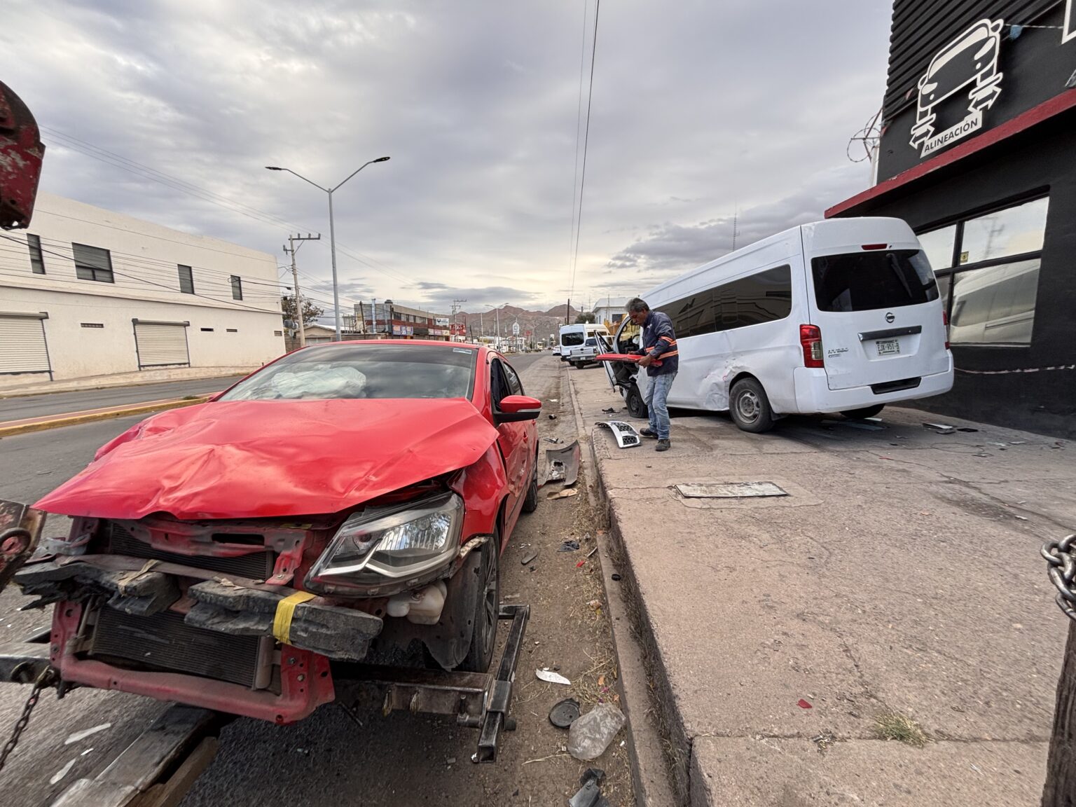 Choque múltiple deja daños materiales tras persecución en el norte de la ciudad