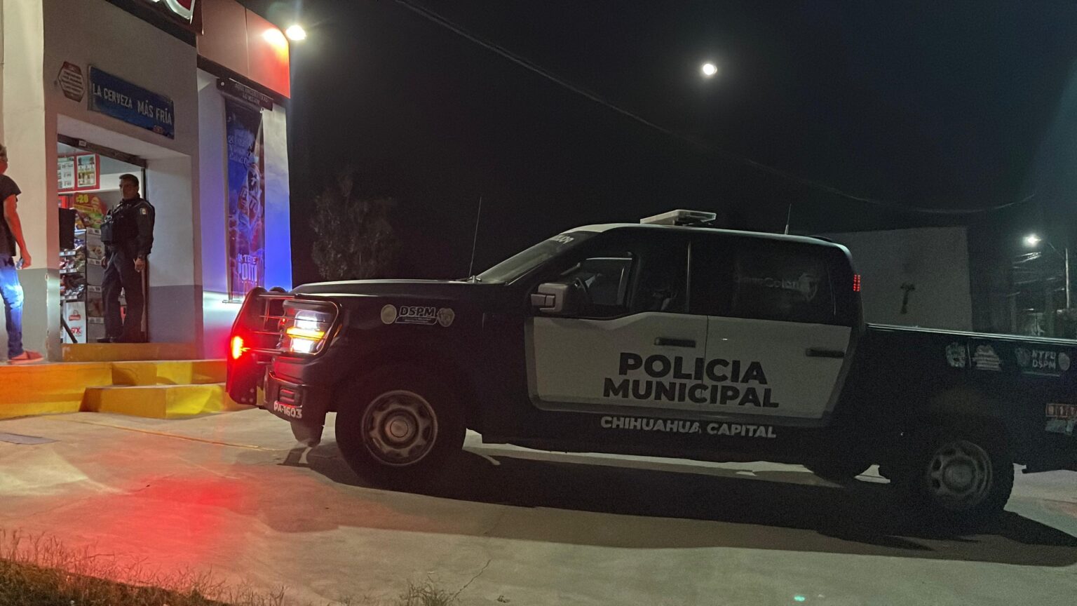 Asaltan expendio en la Nogales