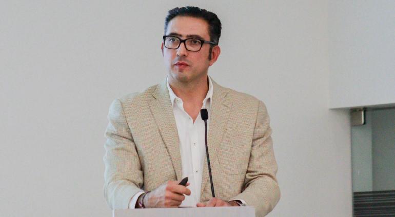 Suspenden por 30 días a Miguel Riggs por violencia de género