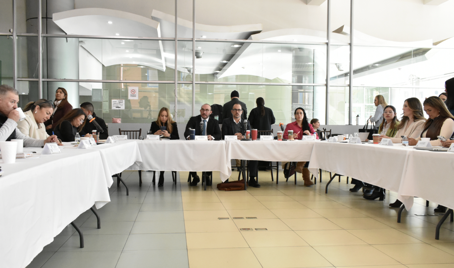 Superar 80% de abasto de medicamentos; comparece Gil Baeza