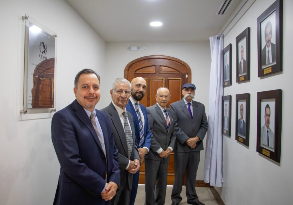 Devela CEDH galería fotográfica de ex presidentes