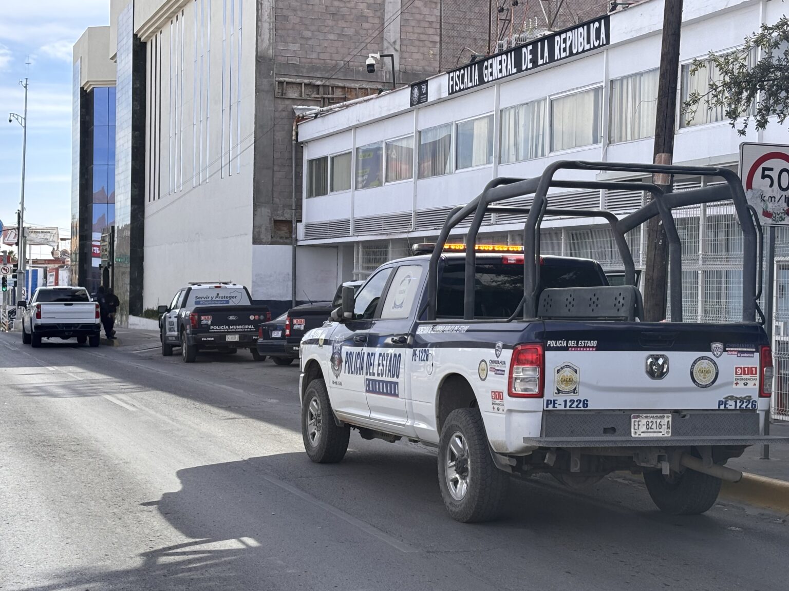 FGR recibe armamento y drogas decomisados en operativo en Aquiles Serdán