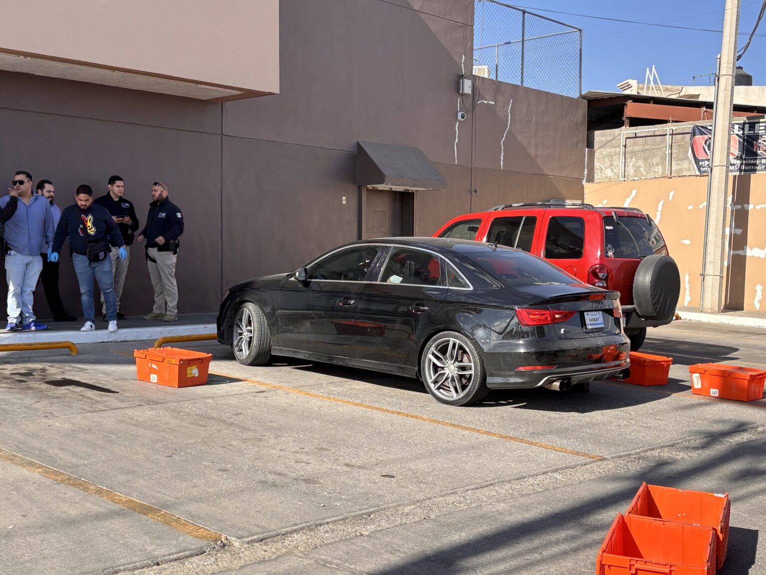 Confirman identidad de hombre asesinado dentro de un Audi en Real Carolinas