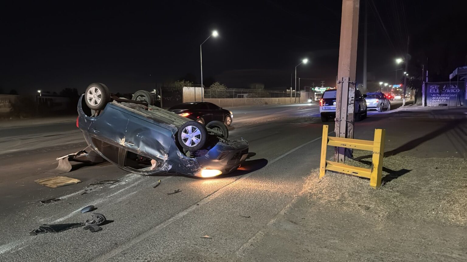 Vuelca ebrio y sale ileso en el Toledano