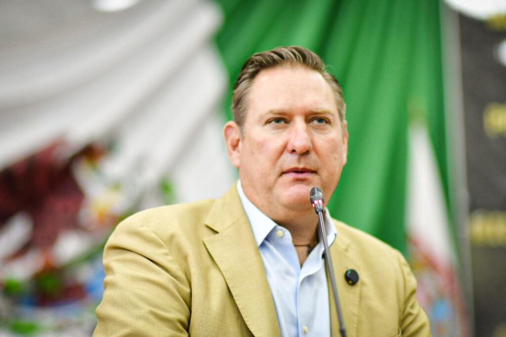 Olson denuncia controversia constitucional del Gobierno Federal contra Chihuahua por enseñanza correcta del español y evitar el lenguaje inclusivo