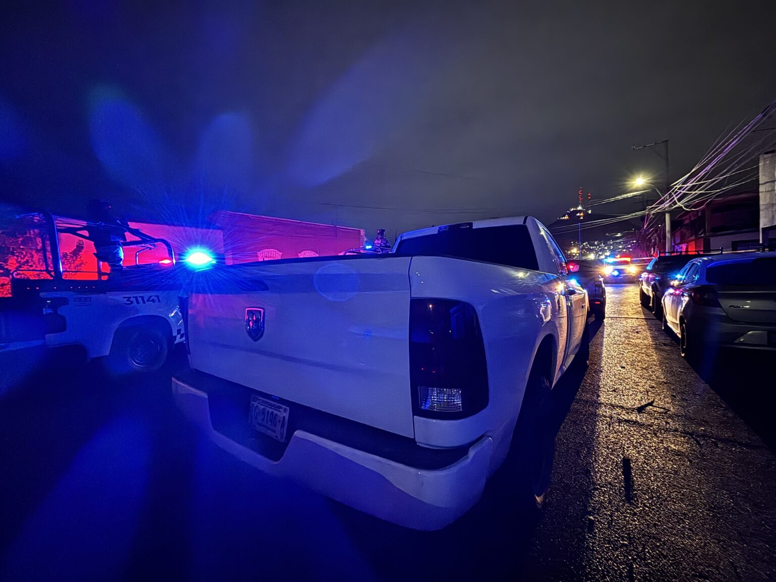 Mujer es asesinada a balazos tras irrupción armada en la colonia Industrial