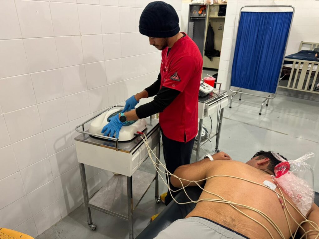 Deportistas de la UACh reciben apoyo médico y psicológico