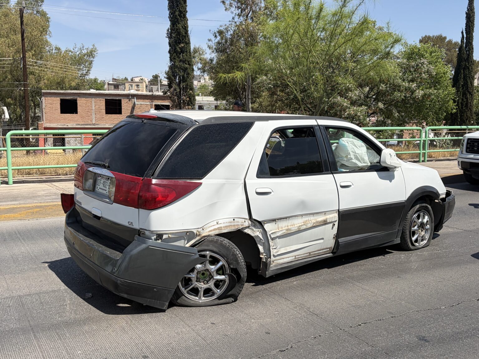 Choque de camioneta en avenida La Cantera deja daños materiales y congestión vial