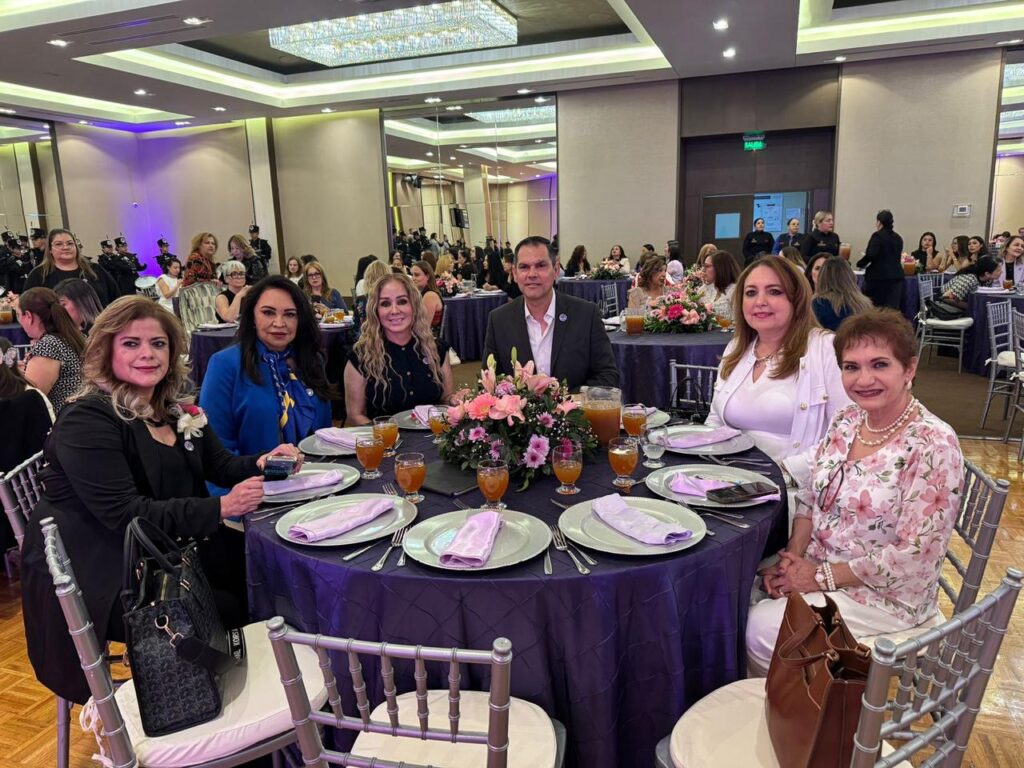 Se reunión Gil Loya con mujeres empresarias en Ciudad Juárez